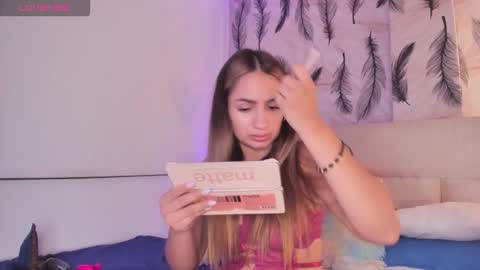 Snapshot of vivi_prinncess chatting on February 2026 12:17:01 AM Viviana online show from February 2026 12:17:01 AM