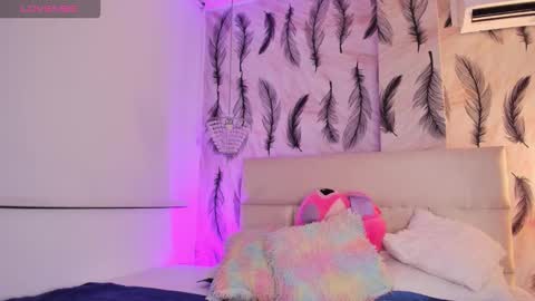 Snapshot of vivi_prinncess chatting on February 2026 11:23:01 PM Viviana online show from February 2026 11:23:01 PM