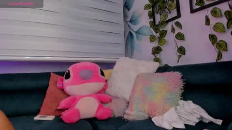 Snapshot of vivi_prinncess chatting on May 2026 12:59:01 AM Viviana online show from May 2026 12:59:01 AM