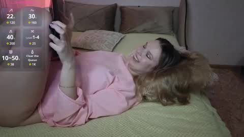 Snapshot of vivian_alison chatting on February 2025 05:31:01 PM vivian_alison online show from February 2025 05:31:01 PM