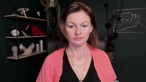 Vivian online show from September 2025 08:14:01 AM