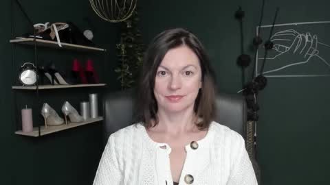 Vivian online show from October 2025 07:51:01 AM