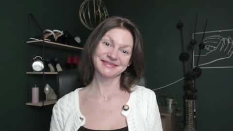 Vivian online show from October 2025 07:07:02 AM