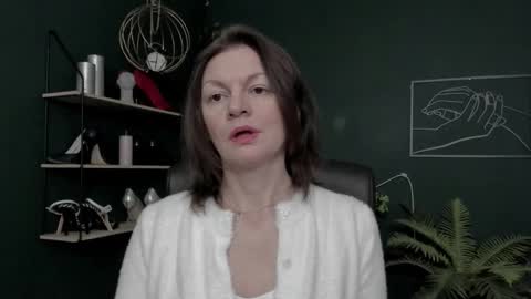 Vivian online show from January 2026 07:03:01 AM