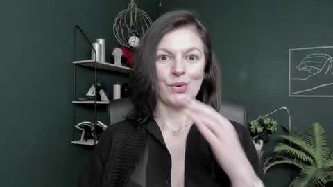 Vivian online show from March 2026 08:26:33 AM