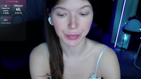 Vivian Evans online show from January 2025 07:03:01 AM