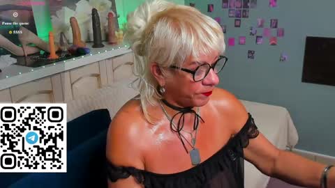 Snapshot of vivian_griffin chatting on June 2026 12:33:01 AM Vivian GTM 2 300-1045 online show from June 2026 12:33:01 AM