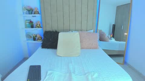 Vivian Monroe online show from January 2025 11:51:01 PM