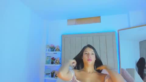 Vivian Monroe online show from February 2025 12:43:02 PM