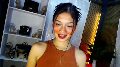 Vivian online show from January 2025 08:07:02 PM