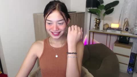 Vivian online show from September 2025 08:31:02 PM