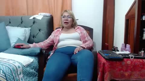 ViviannaJhonson online show from December 2024 04:31:02 AM