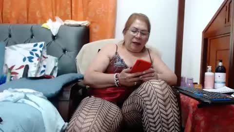 ViviannaJhonson online show from February 2025 10:20:01 PM