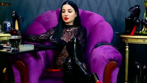 Vivian Reeve online show from March 2025 01:51:01 PM