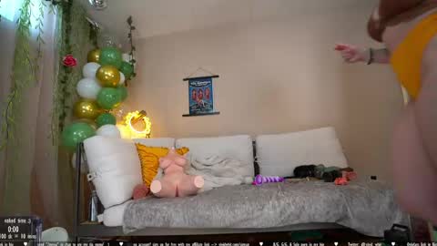 Whitney online show from April 2026 07:25:02 PM