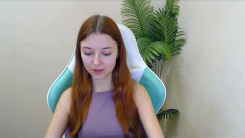 Snapshot of vivien_leight chatting on December 2024 09:52:02 PM Vivien online show from December 2024 09:52:02 PM