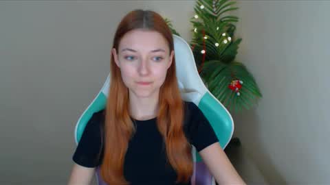 Snapshot of vivien_leight chatting on December 2024 10:05:01 PM Vivien online show from December 2024 10:05:01 PM