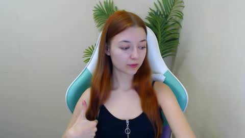 Snapshot of vivien_leight chatting on January 2025 06:31:01 PM Vivien online show from January 2025 06:31:01 PM