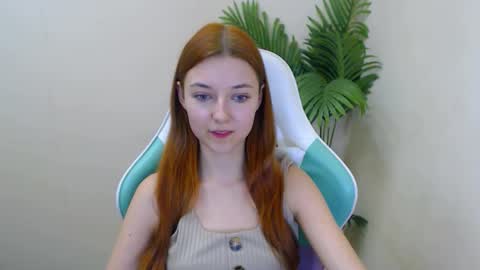 Snapshot of vivien_leight chatting on January 2025 09:44:02 PM Vivien online show from January 2025 09:44:02 PM