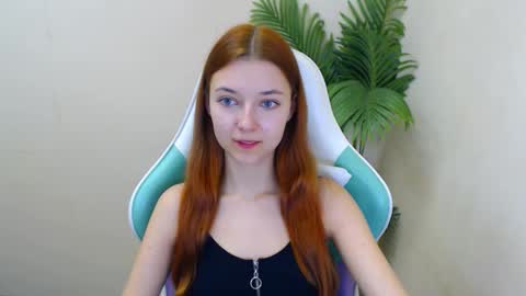 Snapshot of vivien_leight chatting on January 2025 06:38:02 PM Vivien online show from January 2025 06:38:02 PM