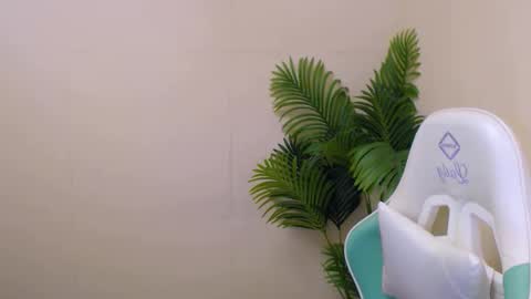 Snapshot of vivien_leight chatting on January 2025 06:30:02 AM Vivien online show from January 2025 06:30:02 AM