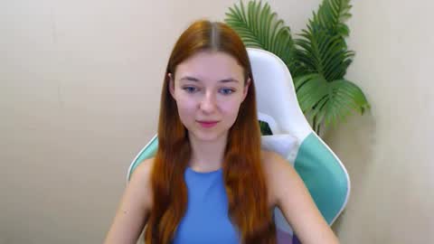 Snapshot of vivien_leight chatting on January 2025 12:50:01 AM Vivien online show from January 2025 12:50:01 AM