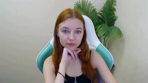 Snapshot of vivien_leight chatting on March 2025 12:59:02 AM Vivien online show from March 2025 12:59:02 AM