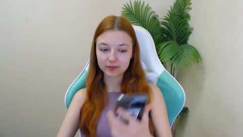 Snapshot of vivien_leight chatting on March 2025 06:45:01 PM Vivien online show from March 2025 06:45:01 PM