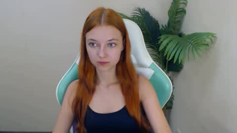 Snapshot of vivien_leight chatting on September 2025 06:24:02 PM Vivien online show from September 2025 06:24:02 PM