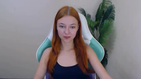 Snapshot of vivien_leight chatting on October 2025 06:05:02 PM Vivien online show from October 2025 06:05:02 PM