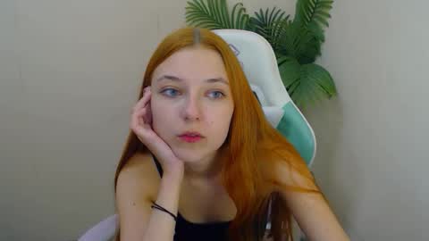 Snapshot of vivien_leight chatting on October 2025 05:54:02 PM Vivien online show from October 2025 05:54:02 PM