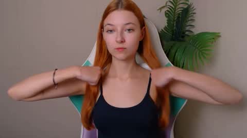 Snapshot of vivien_leight chatting on October 2025 06:07:02 PM Vivien online show from October 2025 06:07:02 PM