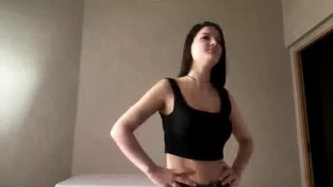 Snapshot of vivienneannett chatting on March 2026 06:19:01 AM Lisa online show from March 2026 06:19:01 AM