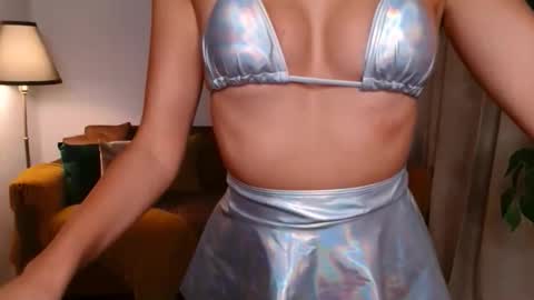 Vivienne online show from September 2025 04:40:02 PM