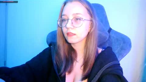vivivivikkie online show from November 2025 10:07:02 PM