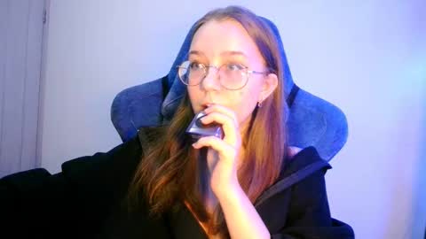 vivivivikkie online show from February 2026 10:26:01 PM