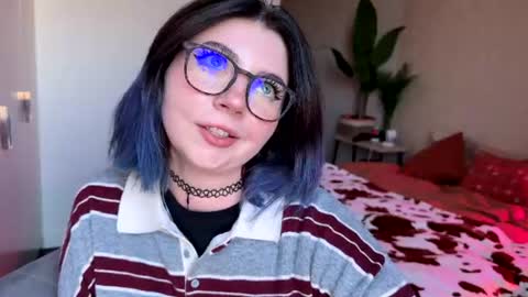 Polly  Online mostly at 9pm-2am UK Time online show from August 2026 06:54:02 PM
