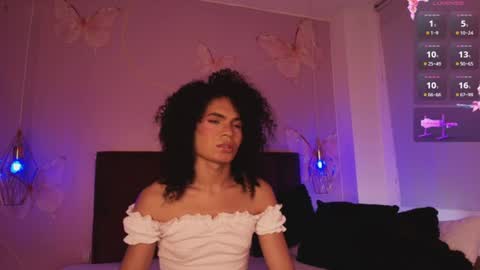 Snapshot of vnuss__ chatting on June 2026 07:02:01 AM VENUS online show from June 2026 07:02:01 AM