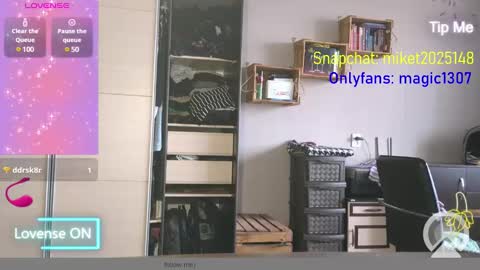 Volshebnik1302 online show from March 2025 12:28:01 PM