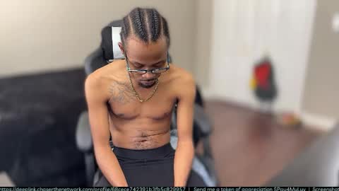 voodoodxck online show from May 2026 06:01:01 PM