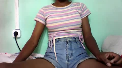 vounialdy online show from January 2025 02:21:01 PM