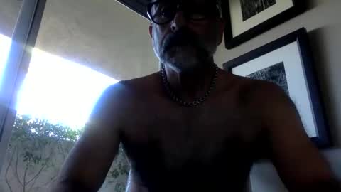 Enjoy guys of all ages if you are not on cam please dont ask for requests if i dont respond dont think im ignoring you i online show from February 2025 07:21:01 PM