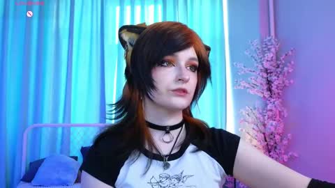 Snapshot of vronnier chatting on May 2026 04:22:02 PM vronnier online show from May 2026 04:22:02 PM