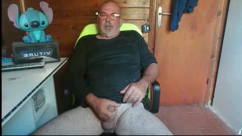 oscar online show from October 2025 01:28:01 PM