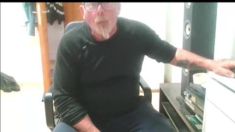 Snapshot of vuda77 chatting on February 2026 04:41:01 PM oscar online show from February 2026 04:41:01 PM