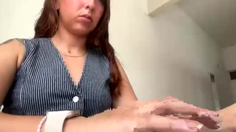 Snapshot of vv_valvale chatting on July 2026 05:30:02 PM vv_valvale online show from July 2026 05:30:02 PM