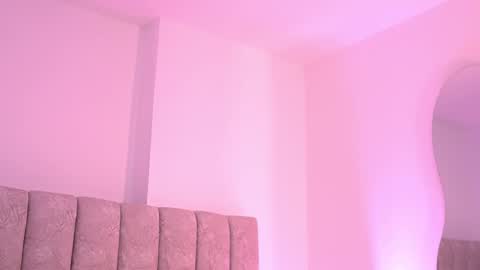 Snapshot of vvioleta_ chatting on November 2025 03:16:01 AM Violeta online show from November 2025 03:16:01 AM