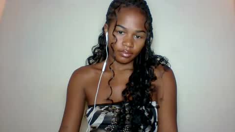 Snapshot of vynarahot chatting on May 2026 04:50:01 AM vynarahot online show from May 2026 04:50:01 AM