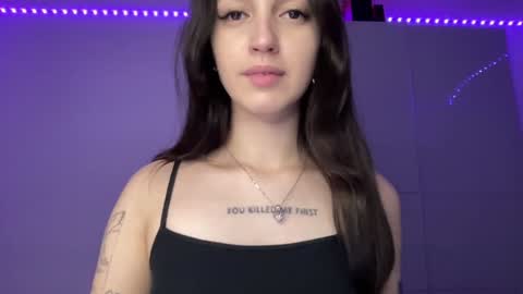 Alice  Before pvt write to me in PM  online show from December 2024 09:42:02 PM