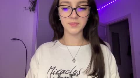 Alice  Before pvt write to me in PM  online show from December 2024 12:46:02 AM